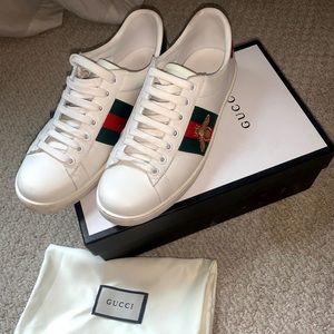 AUTHENTIC Gucci bee ace sneakers!!